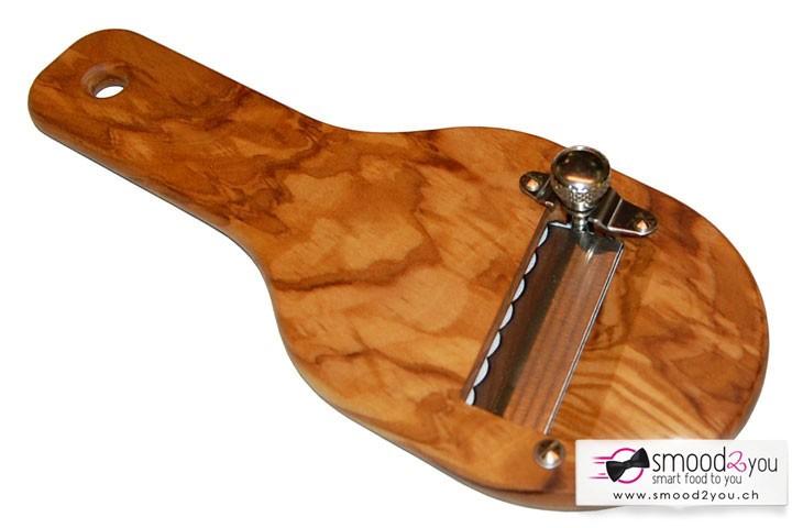 Truffle grater made from olive tree wood